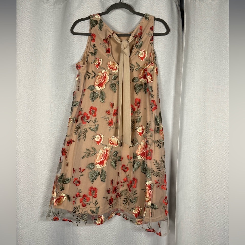 Beige by Eci Tan and Red Embroidered Floral Swing Dress Large - Picture 5 of 12